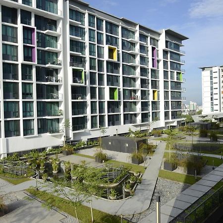 8Pax Cozy Home Stay Jazz Suites 1 Vivacity Kuching Sarawak 3Br Extérieur photo