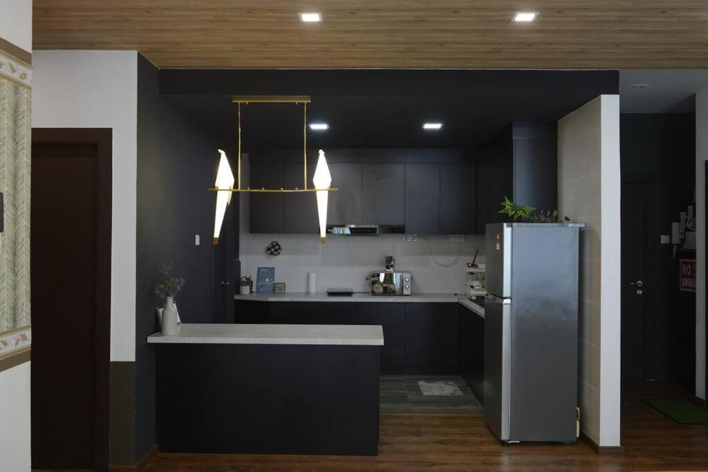 8Pax Cozy Home Stay Jazz Suites 1 Vivacity Kuching Sarawak 3Br Extérieur photo